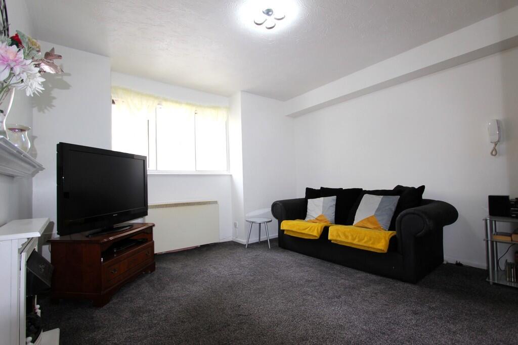 Birchtrees Drive, Birmingham photo 4