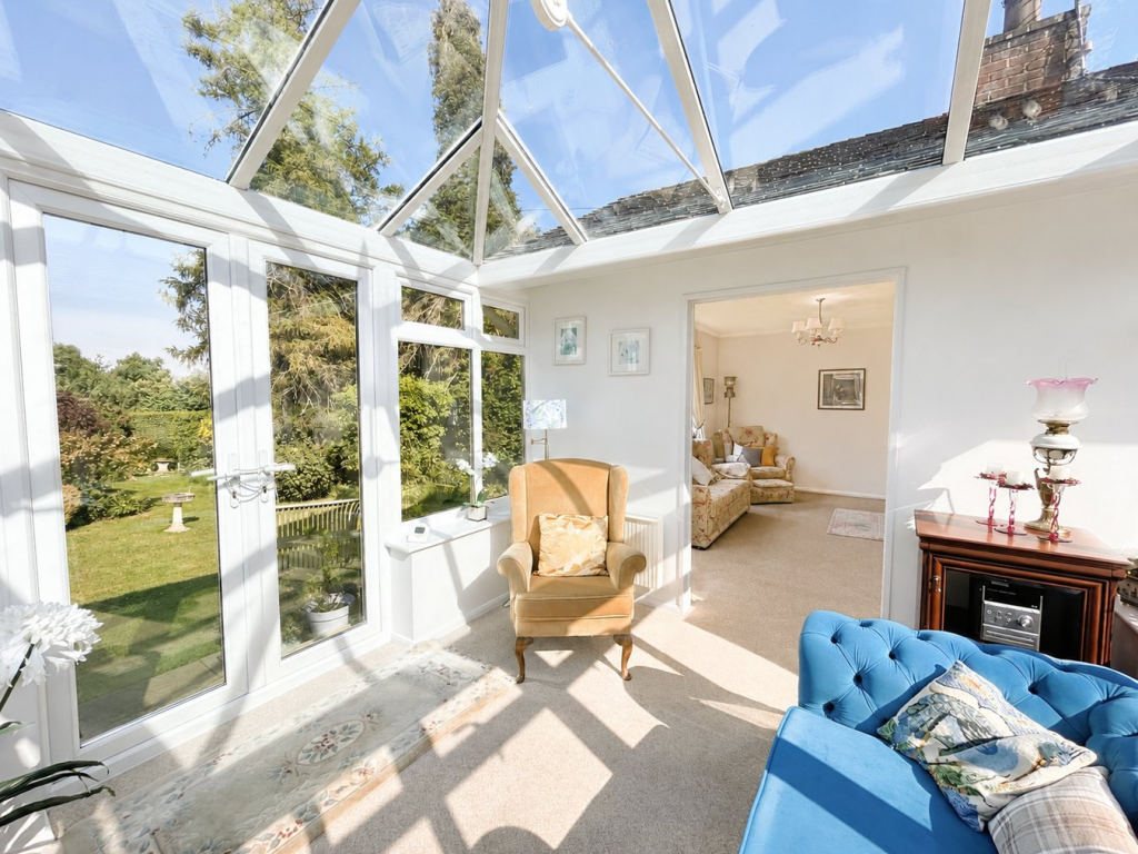 House in Stroud, Chalford - View 4