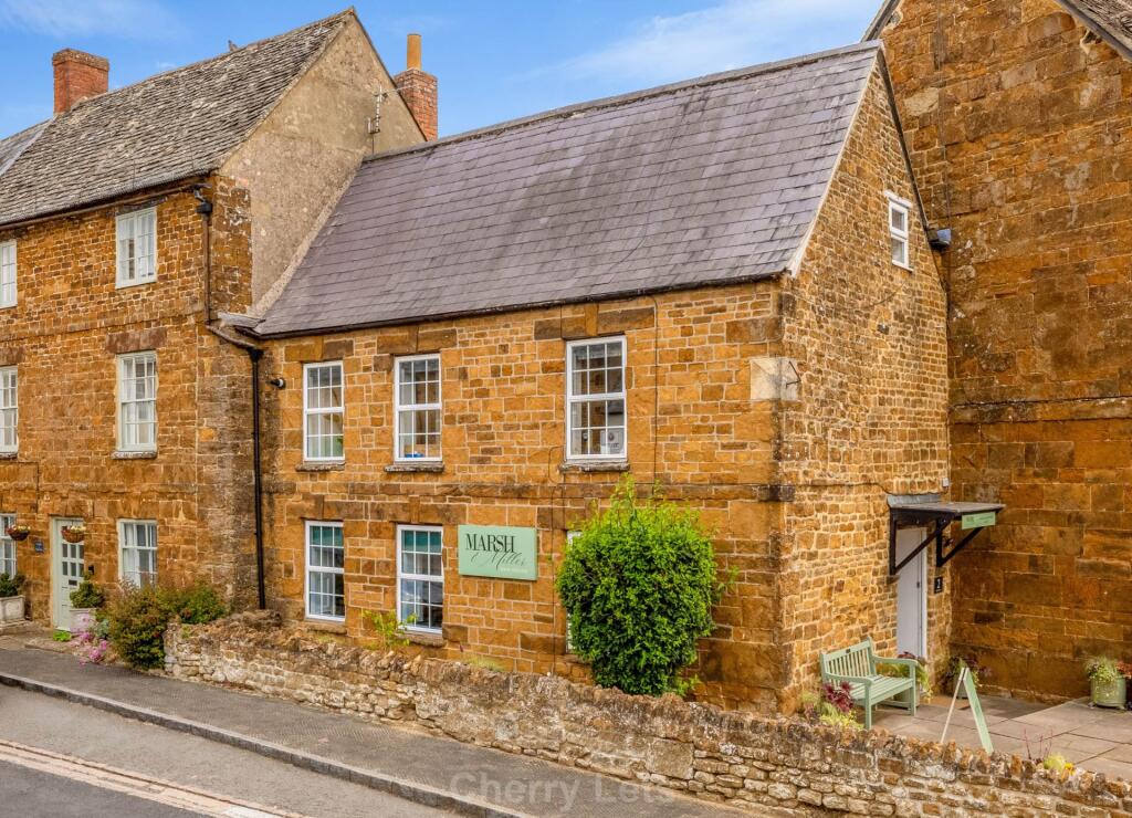 Main image of property: Market Place, Deddington, OX15