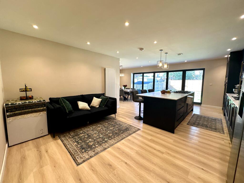 House in Sandwell, Doe Bank - View 4