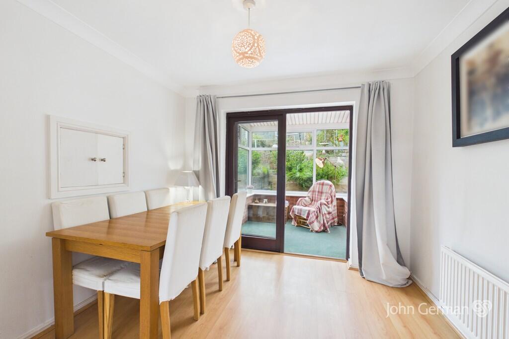 Hopmeadow Way, Burton-on-Trent photo 4