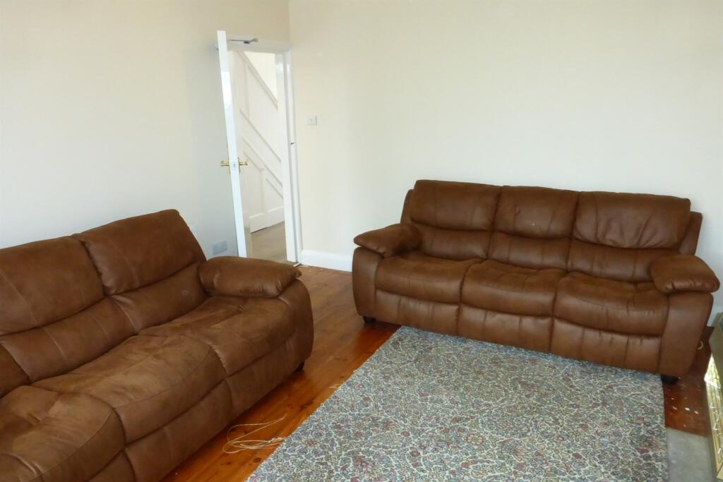 Main image of property: Kingswood Road, Wollaton, NG8 1LD