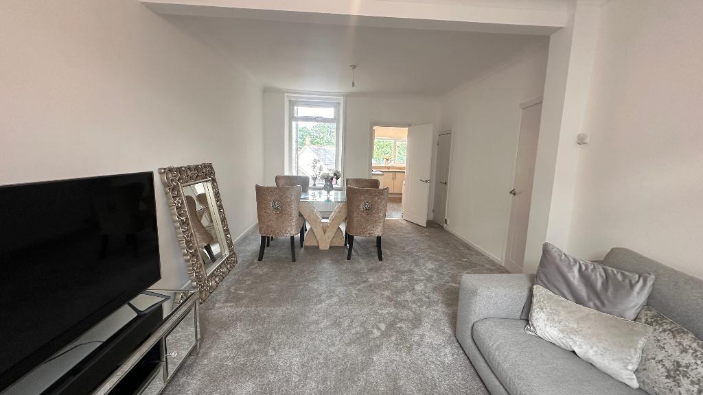 Thornwood Place, Treharris, CF46 5AB photo 4