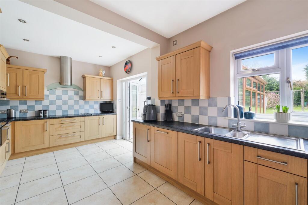 Ashurst Road, Tadworth - Näkymä 2