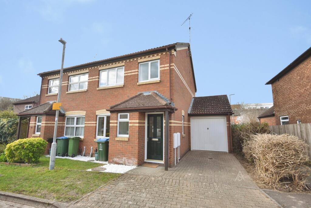 Main image of property: Beaconsfield Road, Aylesbury, HP21