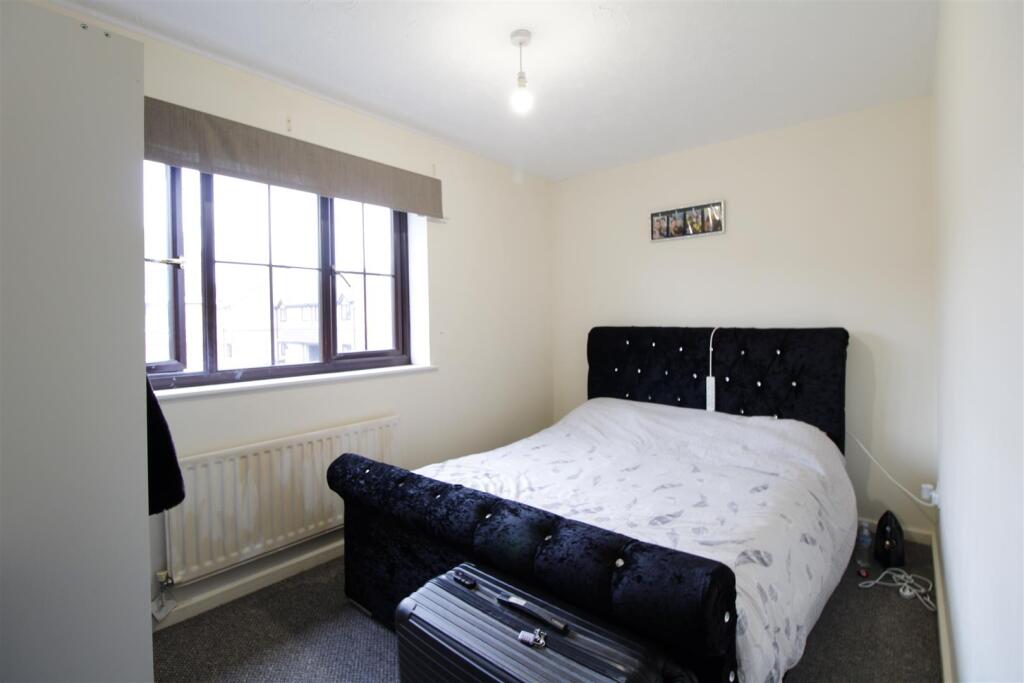 House in Gloucester - View 4