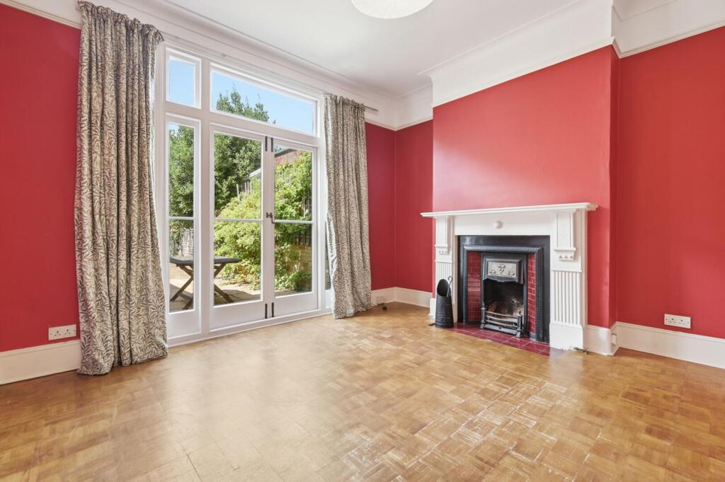 House in London, Aldersbrook, Redbridge - View 5