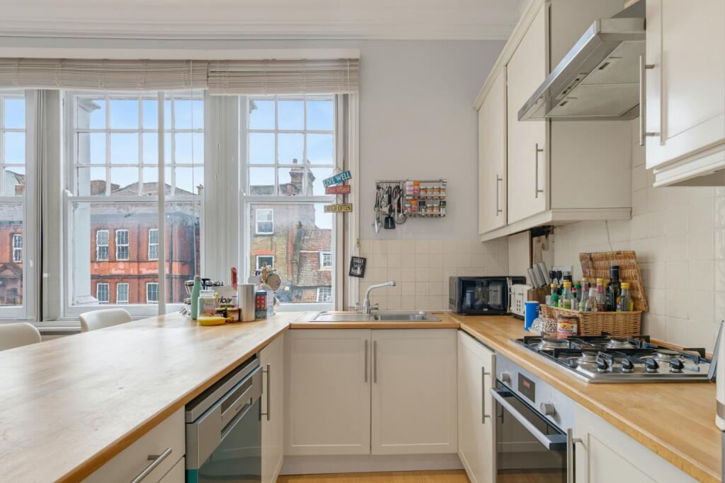 Apartment in London - View 3