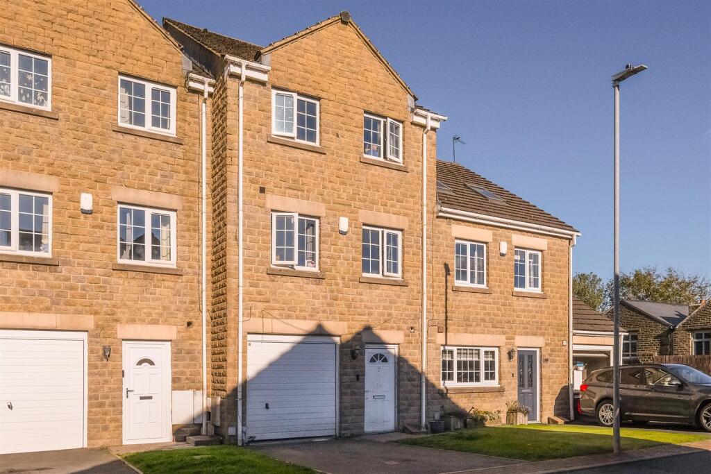 Main image of property: The Oaks, Huddersfield, HD3