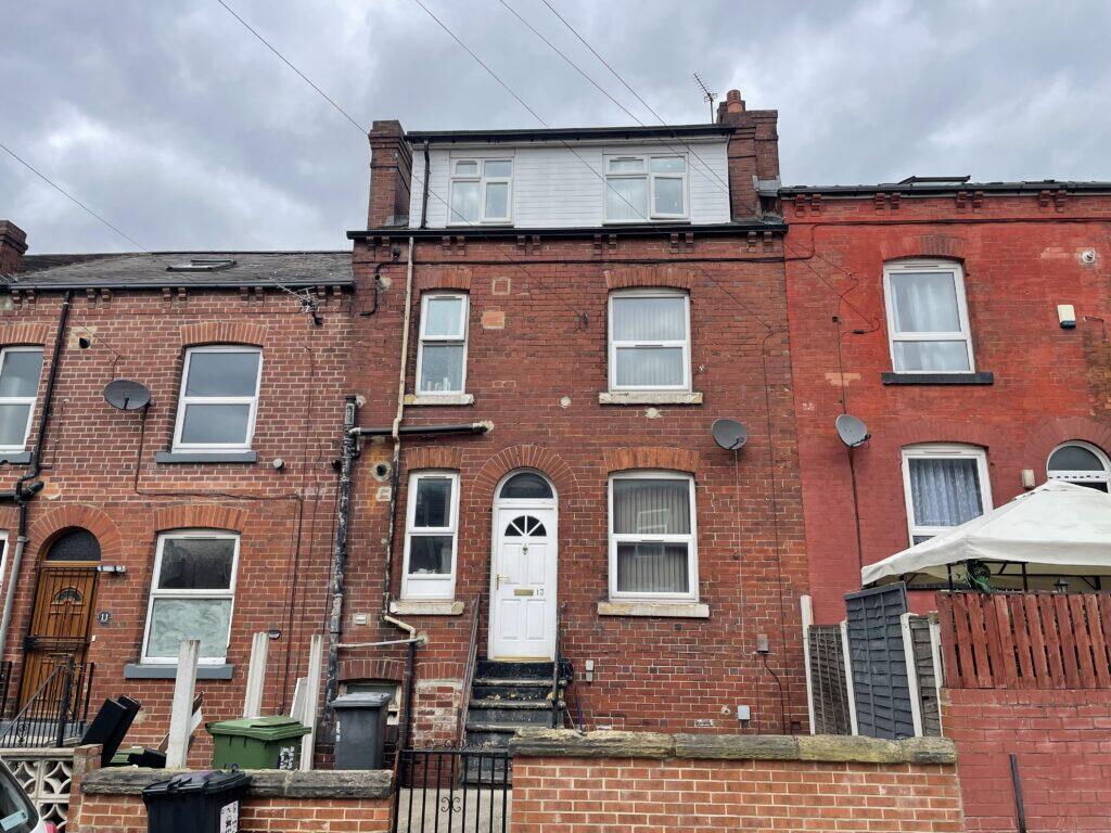 Main image of property: Conway Mount, Leeds, LS8