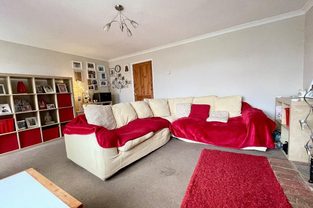 Aylesbury Avenue, Eastbourne, East Sussex, BN23 photo 2
