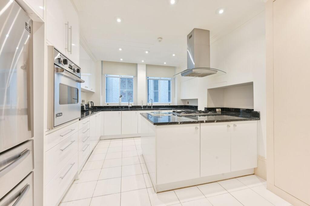 4 bedroom flat for rent