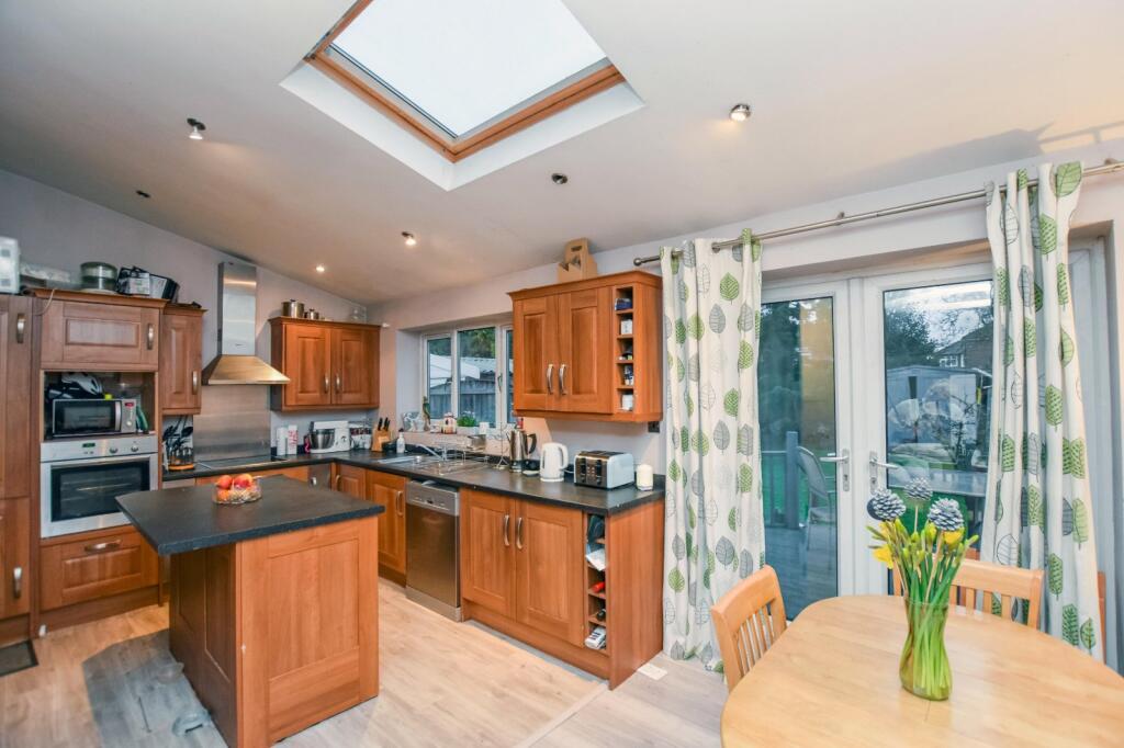 Crofton Avenue, Timperley, Altrincham, Greater Manchester, WA15 – pohled 2