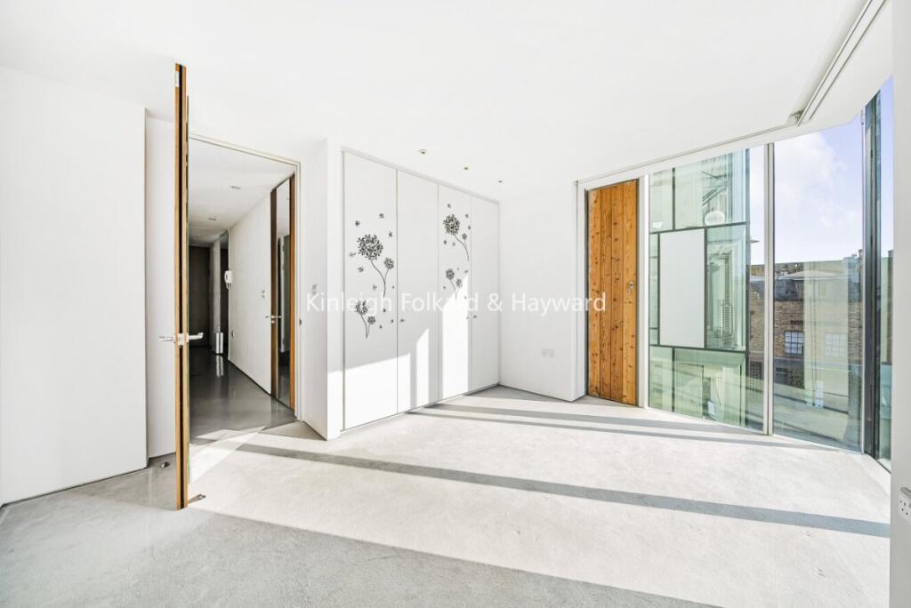 Apartment in London - More