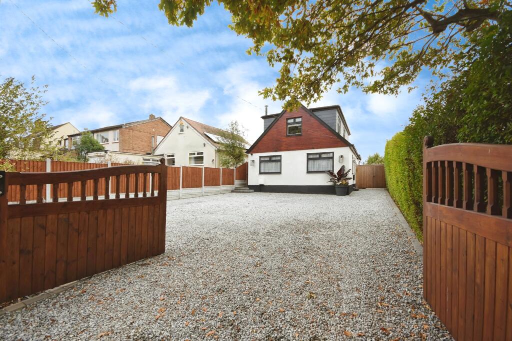 4-bed detached on Howe Green, CHELMSFORD, £700,000