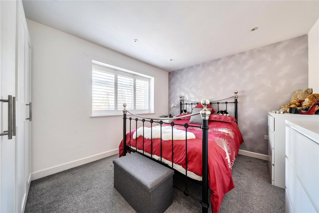 House in London, Aperfield - More