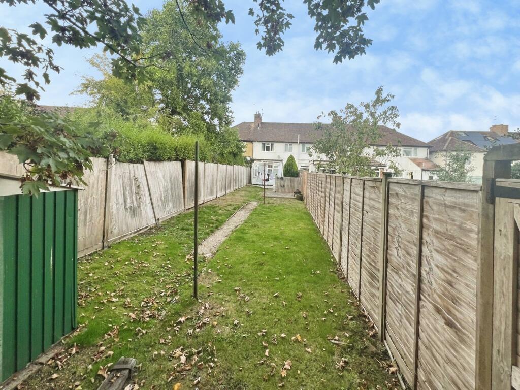 House in Redhill - View 4