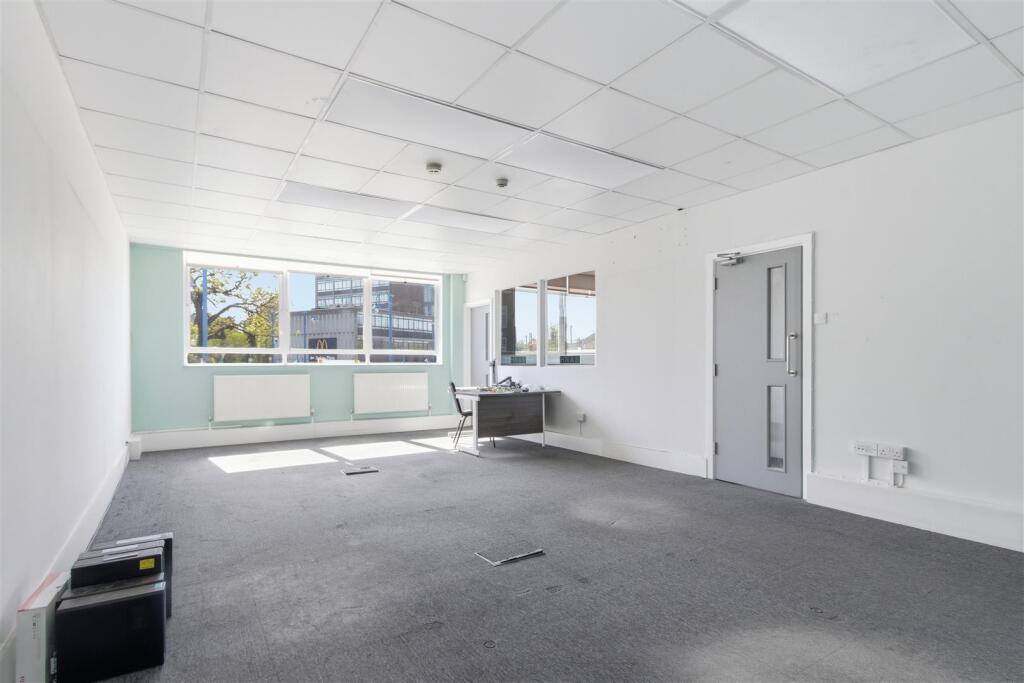 Office 5.jpg