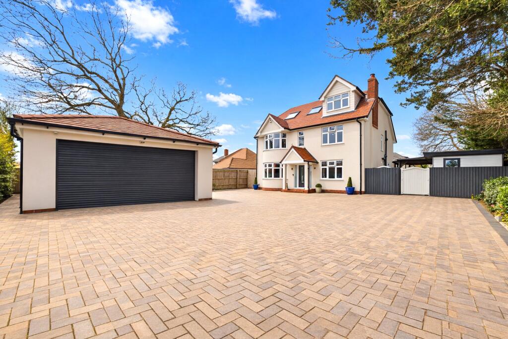Main image of property: Long Lane, Tilehurst, Reading, Berkshire, RG31