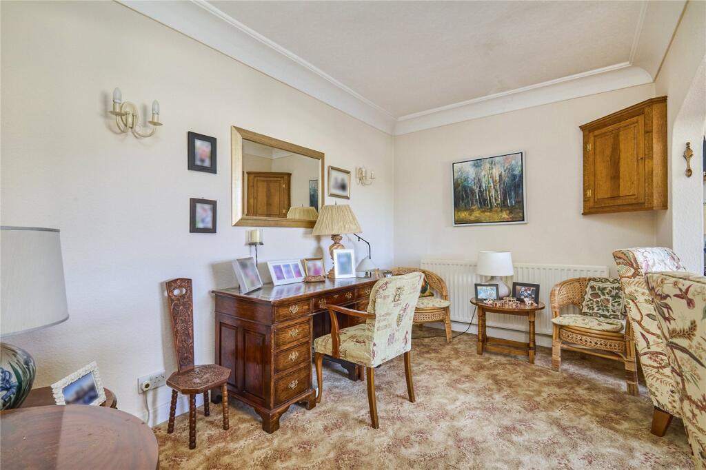 House in Hetton - More