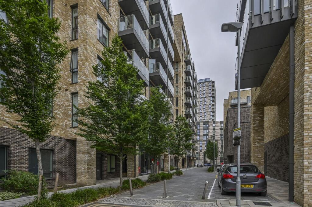 Main image of property: Chorley Court, E14, Poplar, London, E14