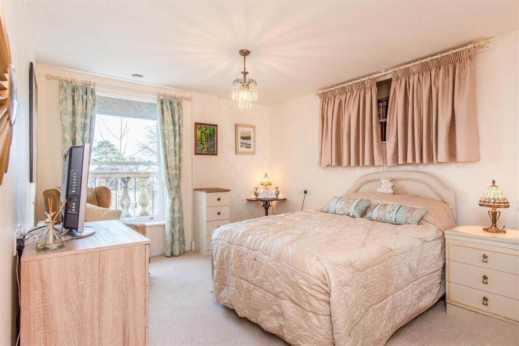 Apartment in Worcester - View 5