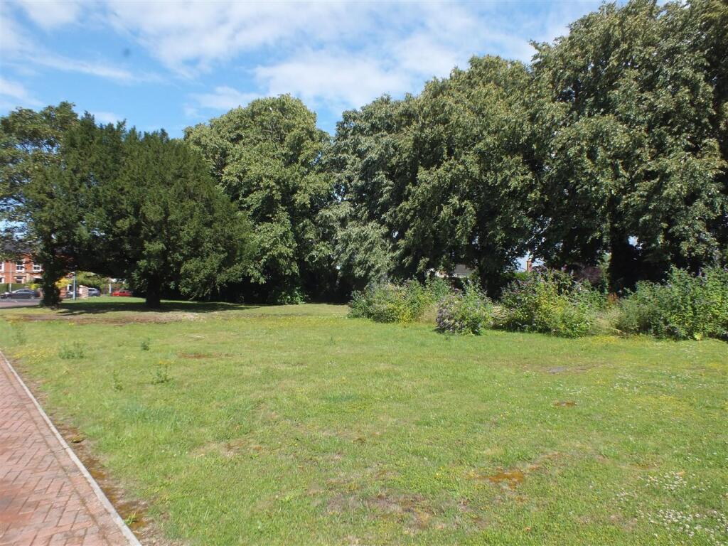 Building Plot, The Gables, Hundleby, Hundleby