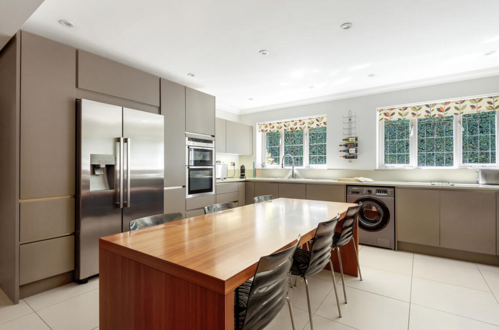 House in Haslemere - More