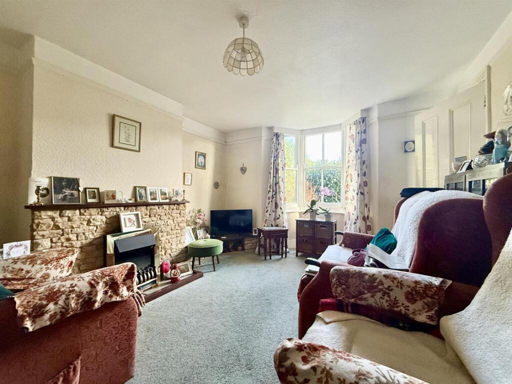 Glebe Close, Newent photo 2