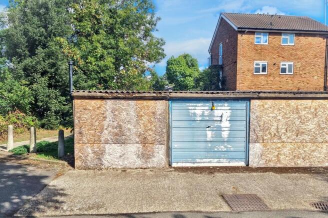 Land and Garages at Seafield Road, London N11 2EU