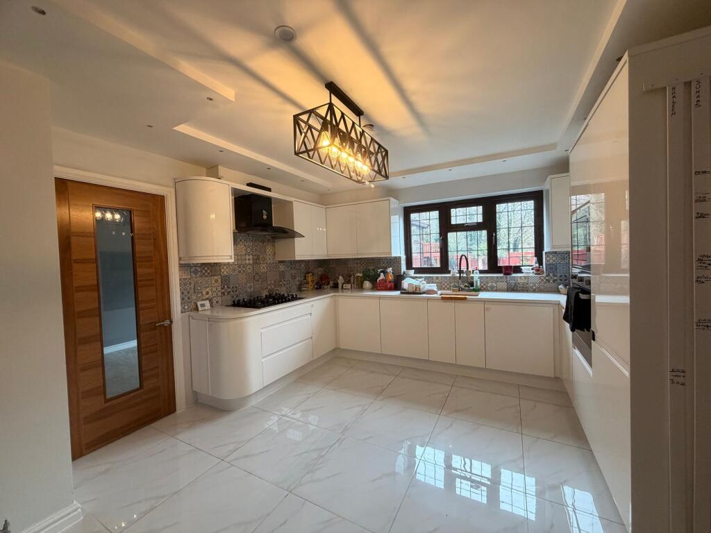 Additional image 3 of Oldacre Close, Sutton Coldfield, B76