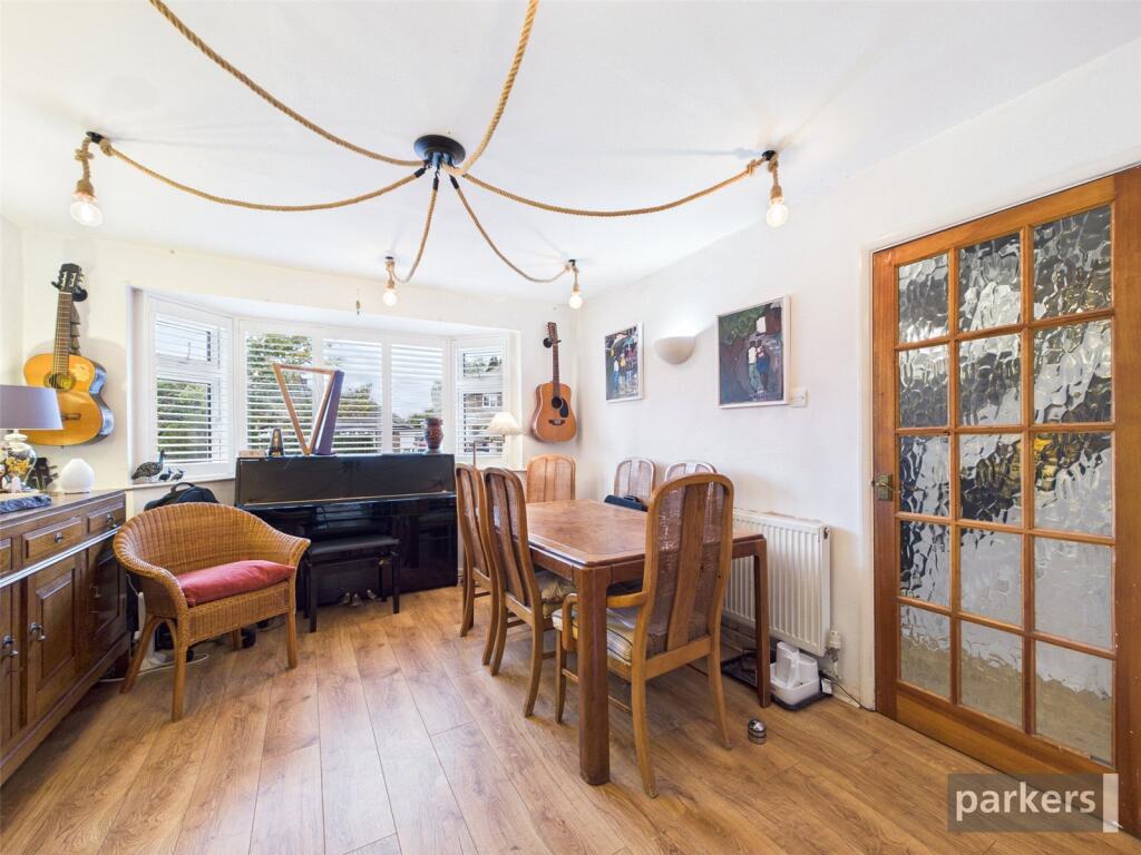 Glendevon Road, Woodley, Reading, Berkshire, RG5 photo 3