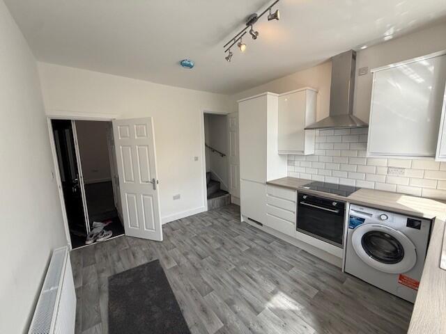 House in Sheffield, Broomhill - More