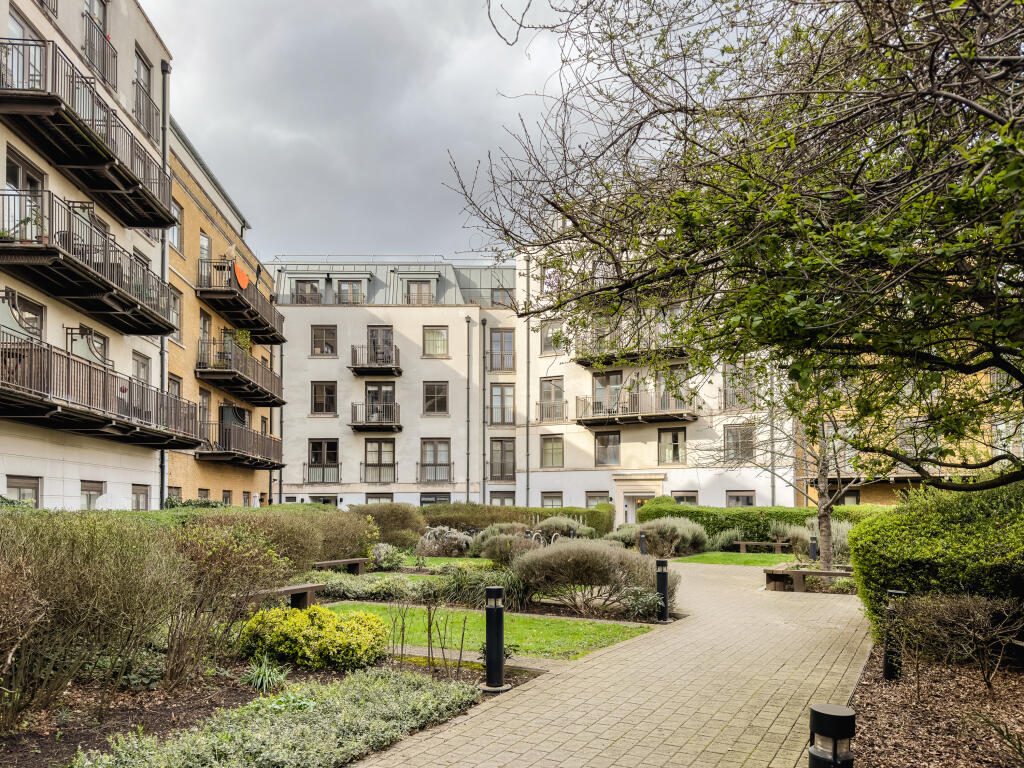 Main image of property: Holloway Road, London, N7