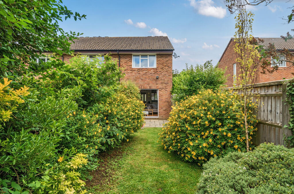 House in Oxford - More