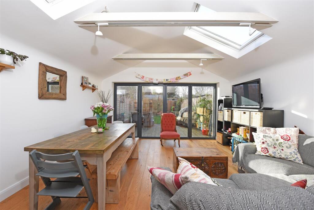 Main image of property: Kilmington Road, Barnes, London, SW13