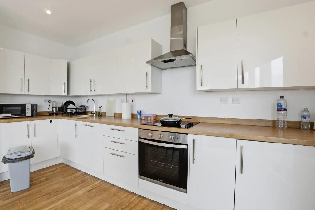Apartment in Gillingham, Medway - View 4