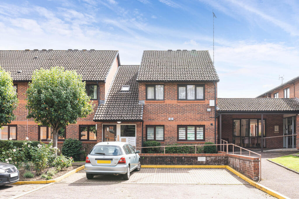 Main image of property: Park Avenue, Enfield