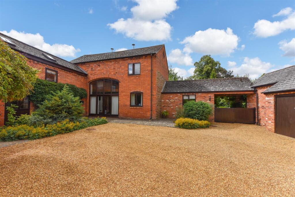 Main image of property: High Street, Crick, Northampton