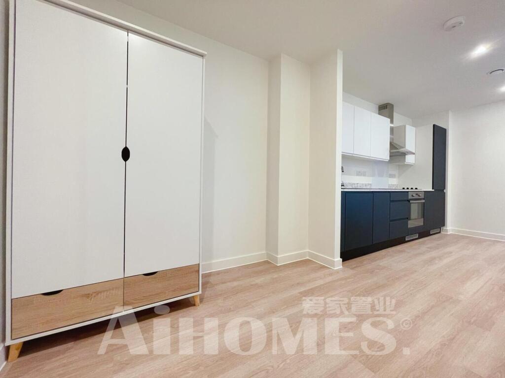 Studio flat for rent