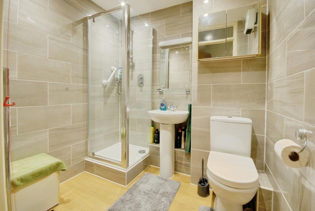 Apartment in Watford - View 4