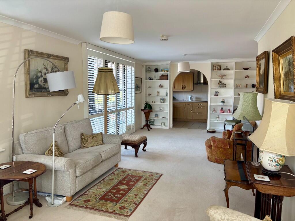 Apartment in Redhill - View 5