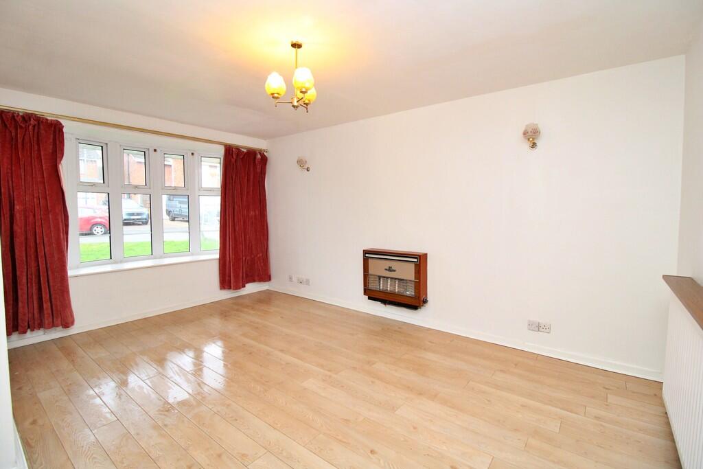 Moat Farm Drive, Hillmorton  photo 2