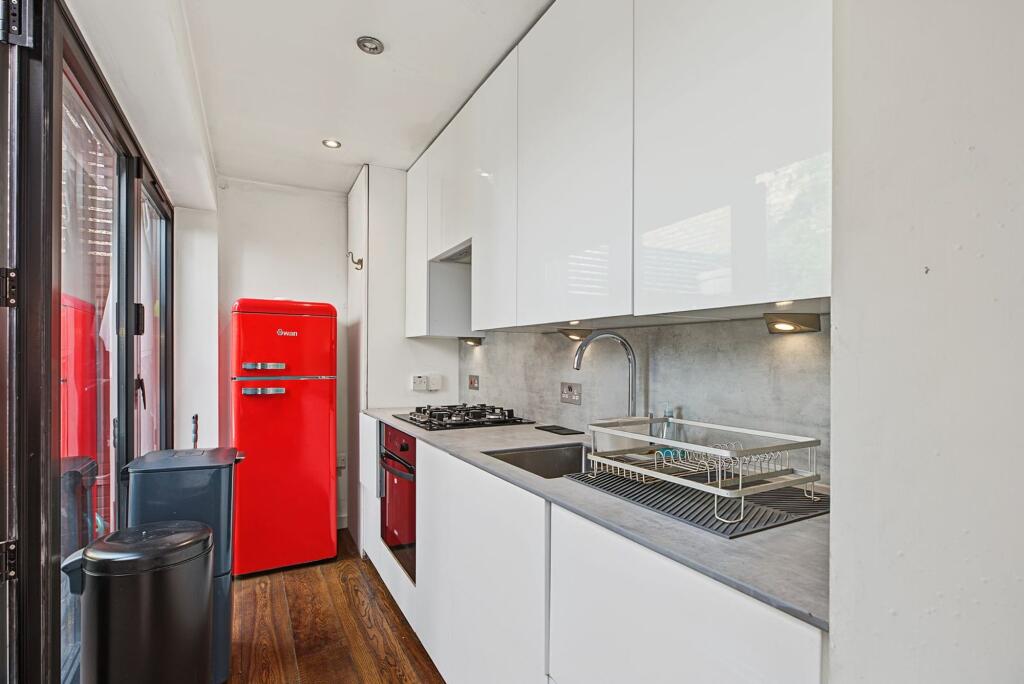 House in London - View 5