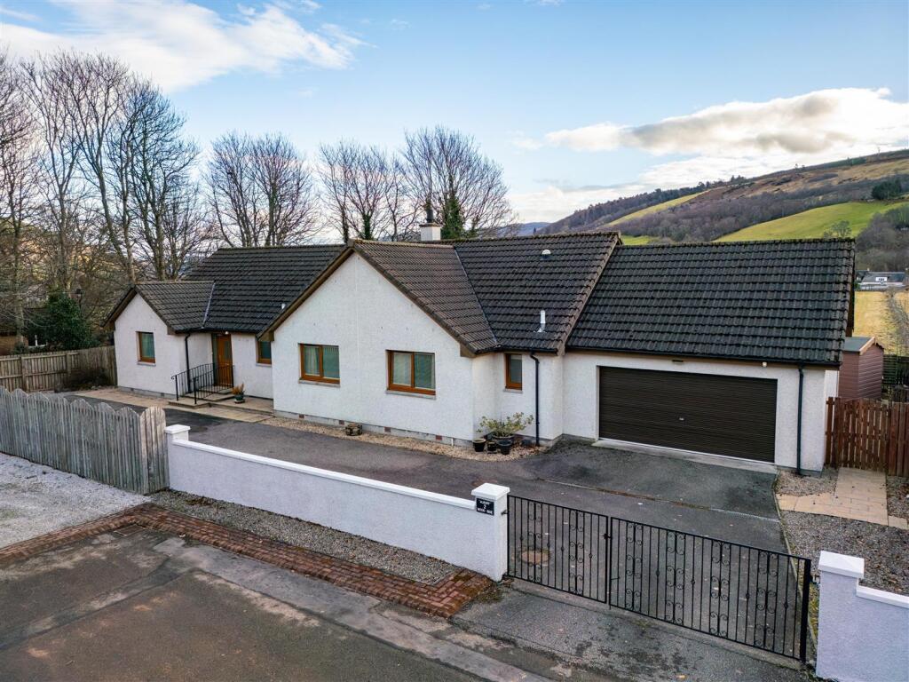 Main image of property: Albury, 2 Wood-Side, Drumnadrochit, Inverness