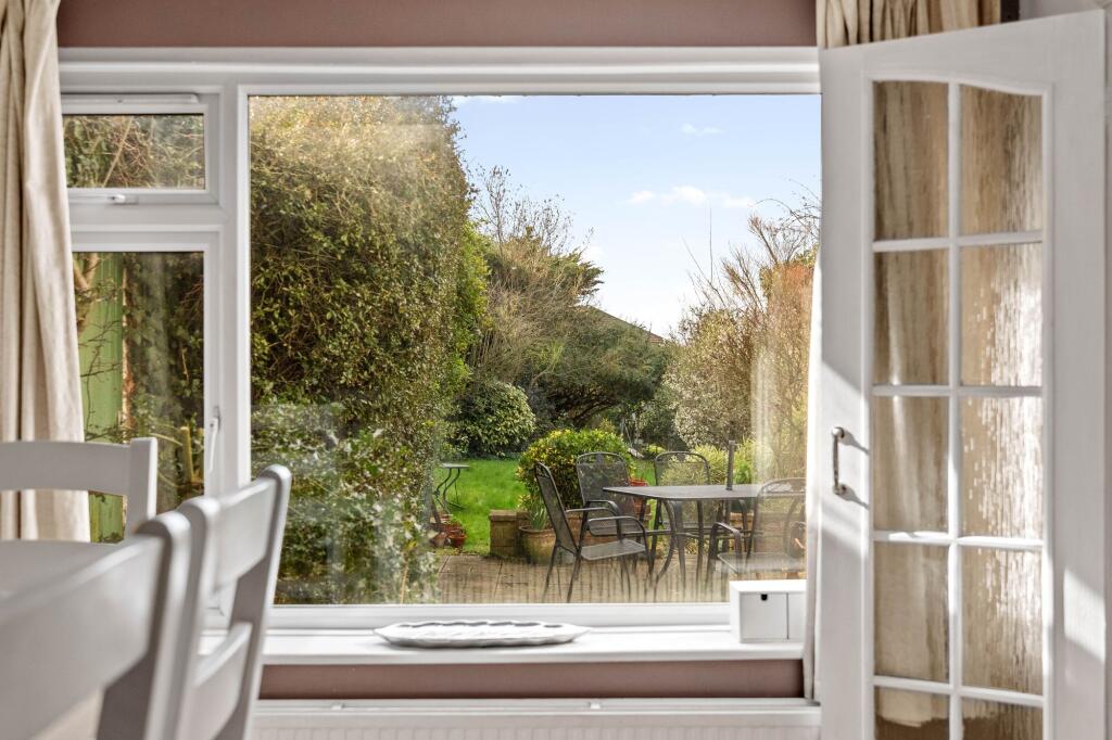 House in Bishop's Stortford, Hockerill - View 5