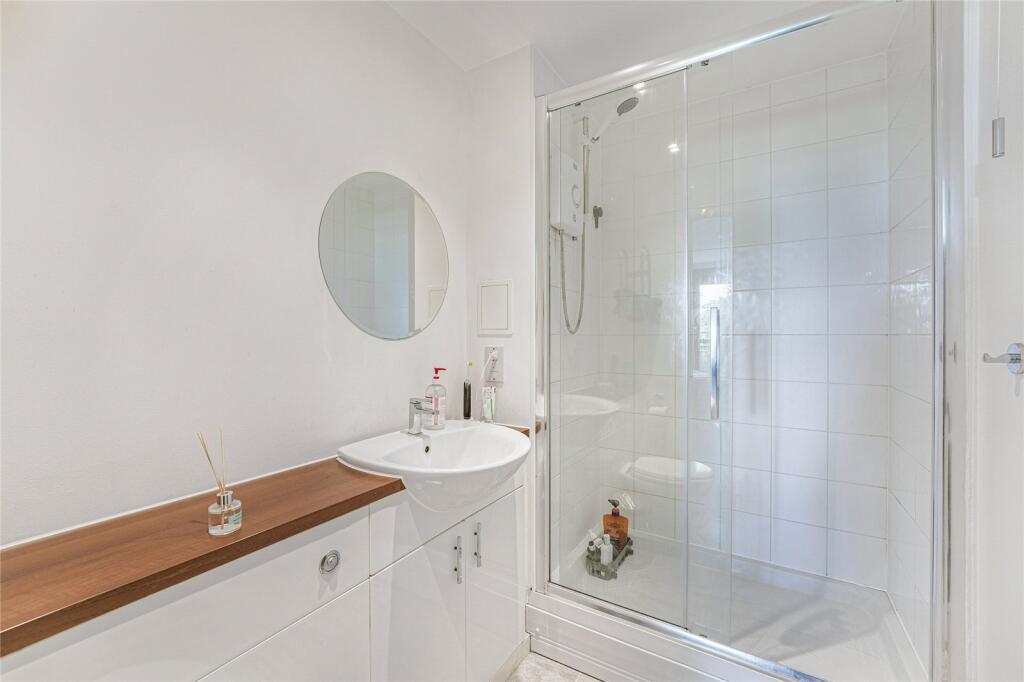 Apartment in Dartford - More