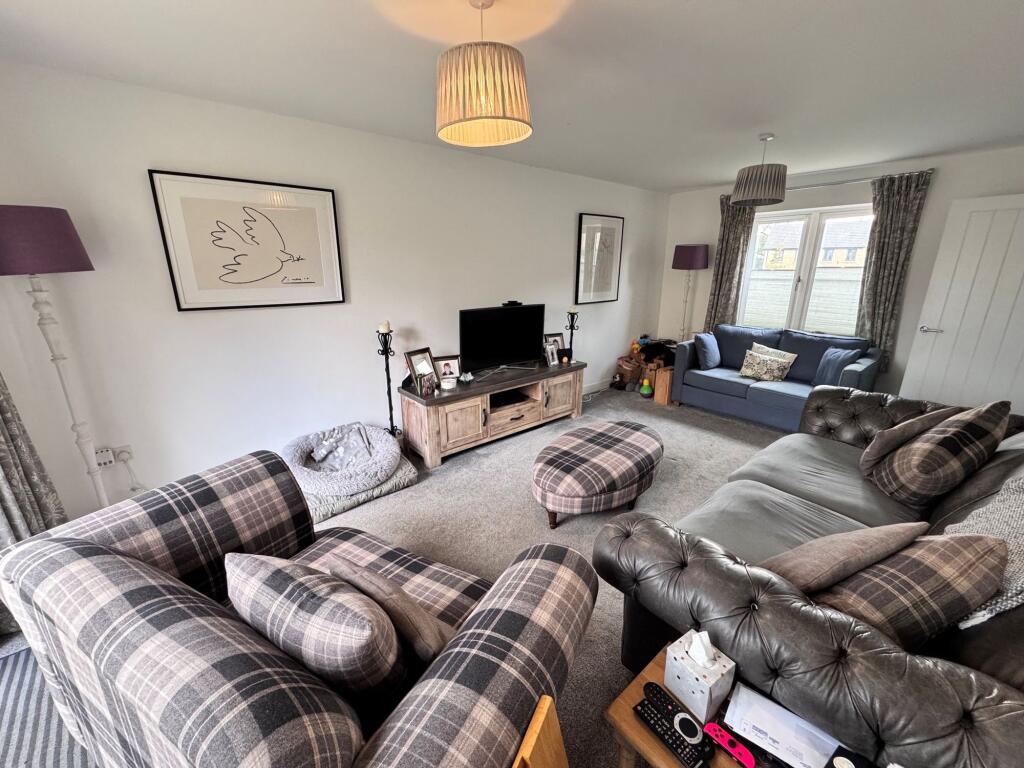 House in High Peak, Chapel-en-le-Frith - View 2