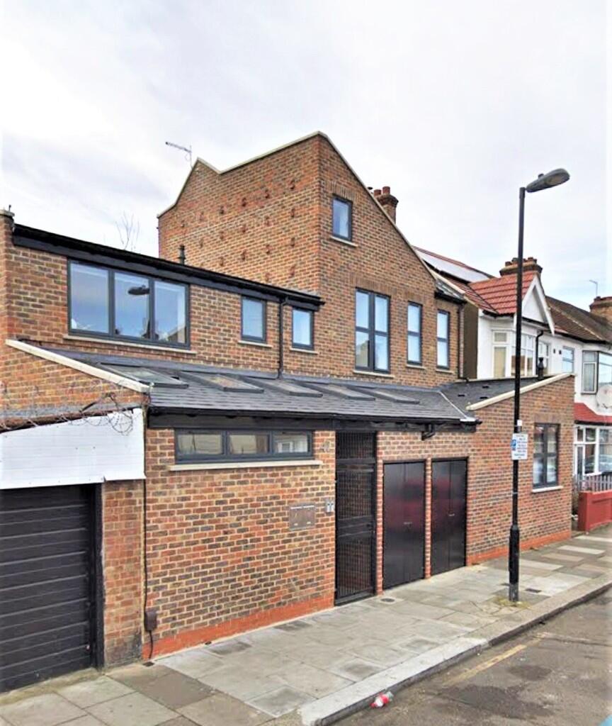 House in London, Tottenham - View 2