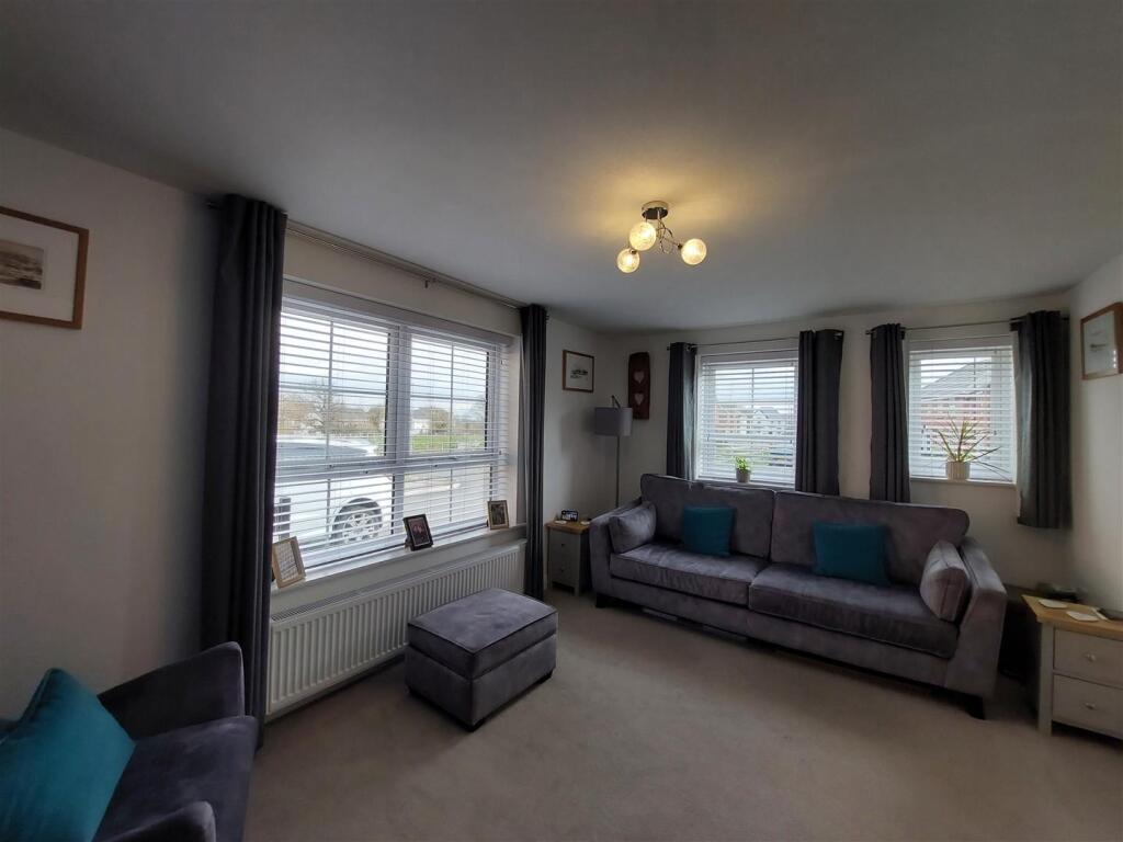 Buzzard Row, Newent - Shared ownership photo 3